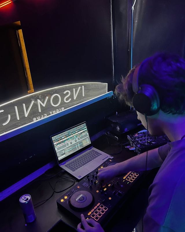 Discoteca en el centro de Oviedo - Insomnio